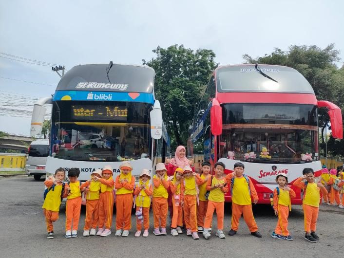 Anak-anak KB-Tk Islam Sultan Agung 2 Seru-seruan Keliling Kota Semarang Naik Bus Denok-Kenang